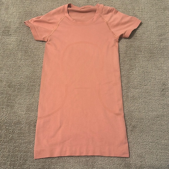 lululemon athletica Tops - Lululemon swiftly tech